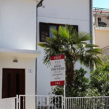 Vincenzo 3*